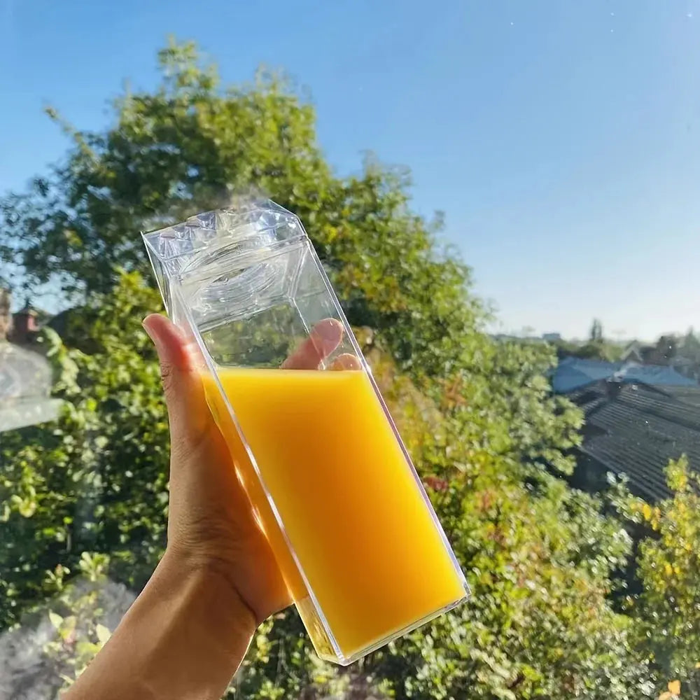 Gourde Lait Transparent 1000ml, petit prix Gourde Bottle®