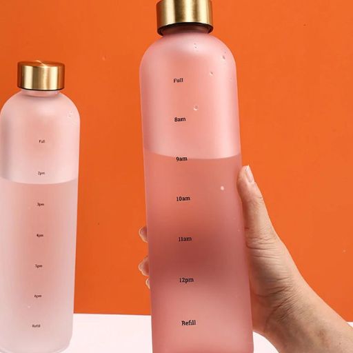 Gourde de motivation 1l rose avec marqueurs de temps, a fin de surveiller la quantité d'eau par jour , pour votre hydratation