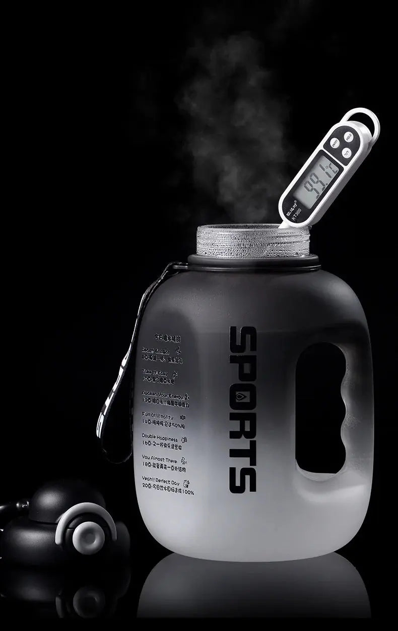 Grosse Gourde avec paille intégrée2500ml ,Gourde avec paille Decathlon, Gourde isotherme avec paille intégrée, Gourde paille Adulte , GIANXI Sport Water Bottle Portable Fitness Plastic Cup With Straw Large Capacity Outdo Gourde Bottle®