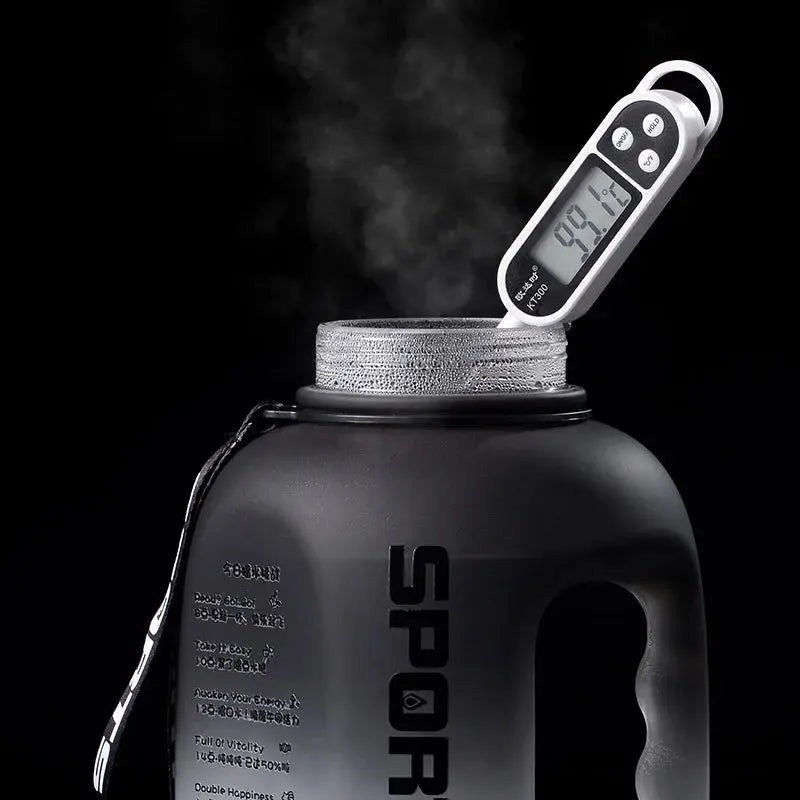 Grosse Gourde avec paille intégrée2500ml ,Gourde avec paille Decathlon, Gourde isotherme avec paille intégrée, Gourde paille Adulte , GIANXI Sport Water Bottle Portable Fitness Plastic Cup With Straw Large Capacity Outdo Gourde Bottle®