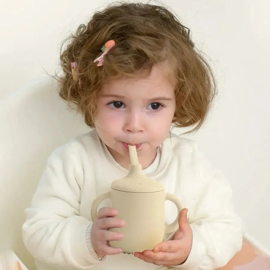 Gobelet avec paille intégrée : Quelle taille de gobelet choisir ?