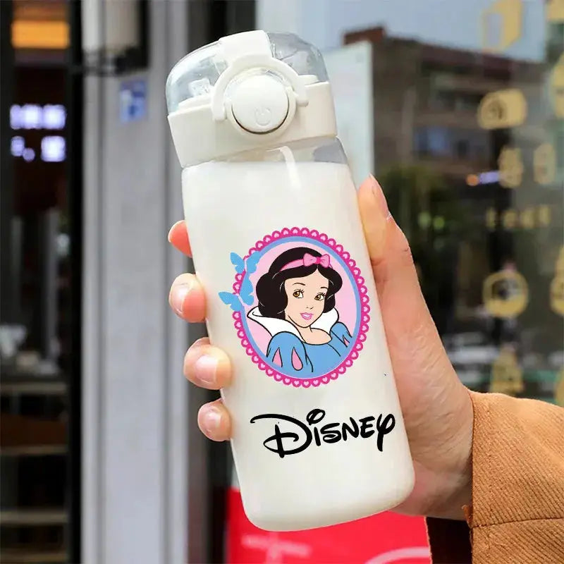 Disney Gourde princesse Disney avec Paille 600 ML, Gourde princesse disney, Gourde Disney Primark
Gourde isotherme princesse Disney, Gourde princesse disney paillette, Gourde Disney adulte, Gourde Disney avec paille,  Water C Gourde Bottle®