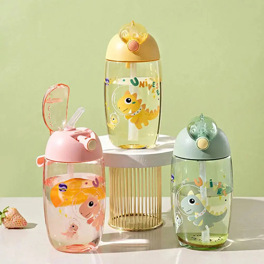 Gobelet Dinosaure Personnalisé 500ML, Gobelet plastique dinosaure 500ML, Gobelet personnalisé 500ML,  Children's Water Bottle For School Portable Cartoon Dinosaur Sippy Cup Creative Feeding Cup With Straws And Lids Drinkwar Gourde Bottle®