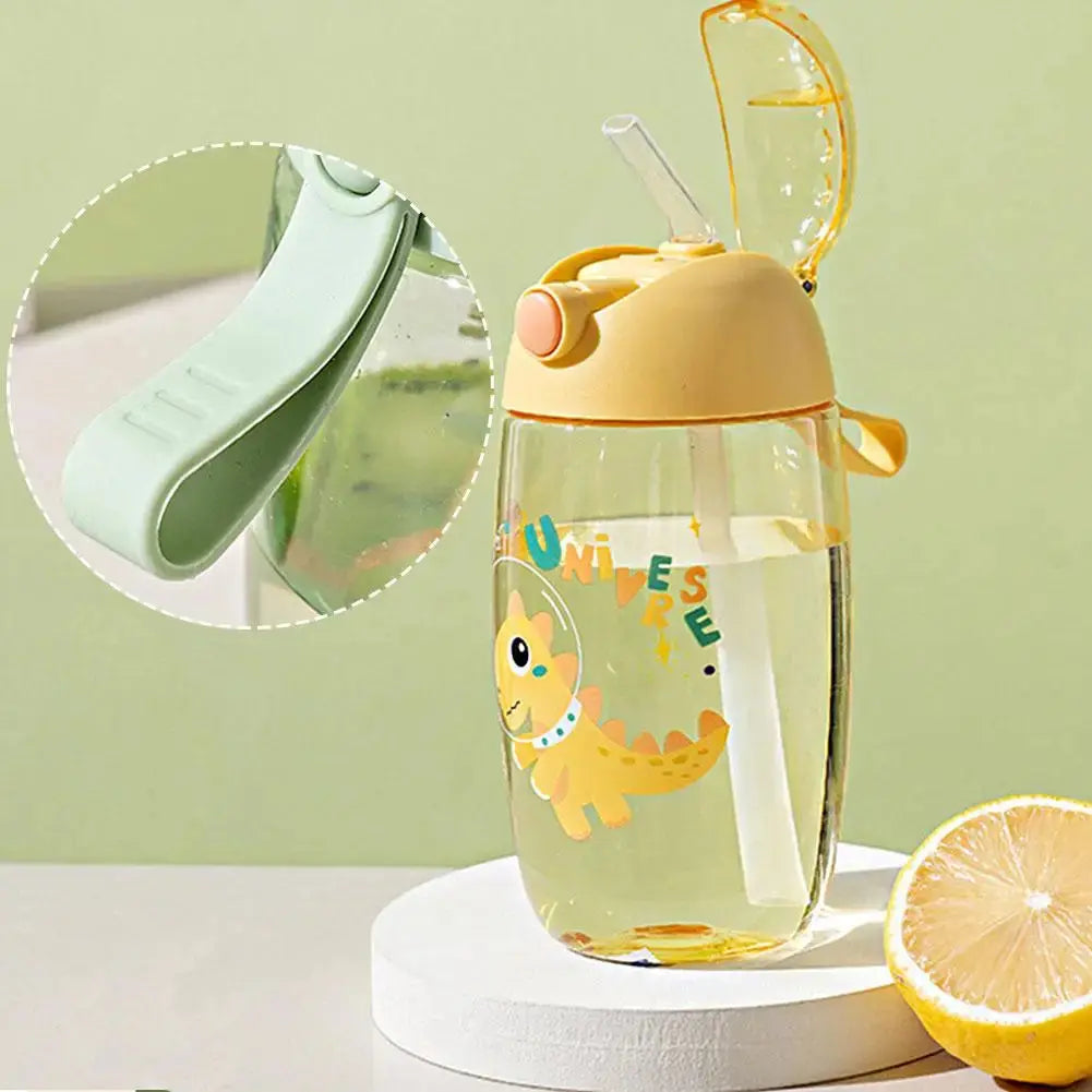 Gobelet Dinosaure Personnalisé 500ML, Gobelet plastique dinosaure 500ML, Gobelet personnalisé 500ML,  Children's Water Bottle For School Portable Cartoon Dinosaur Sippy Cup Creative Feeding Cup With Straws And Lids Drinkwar Gourde Bottle®