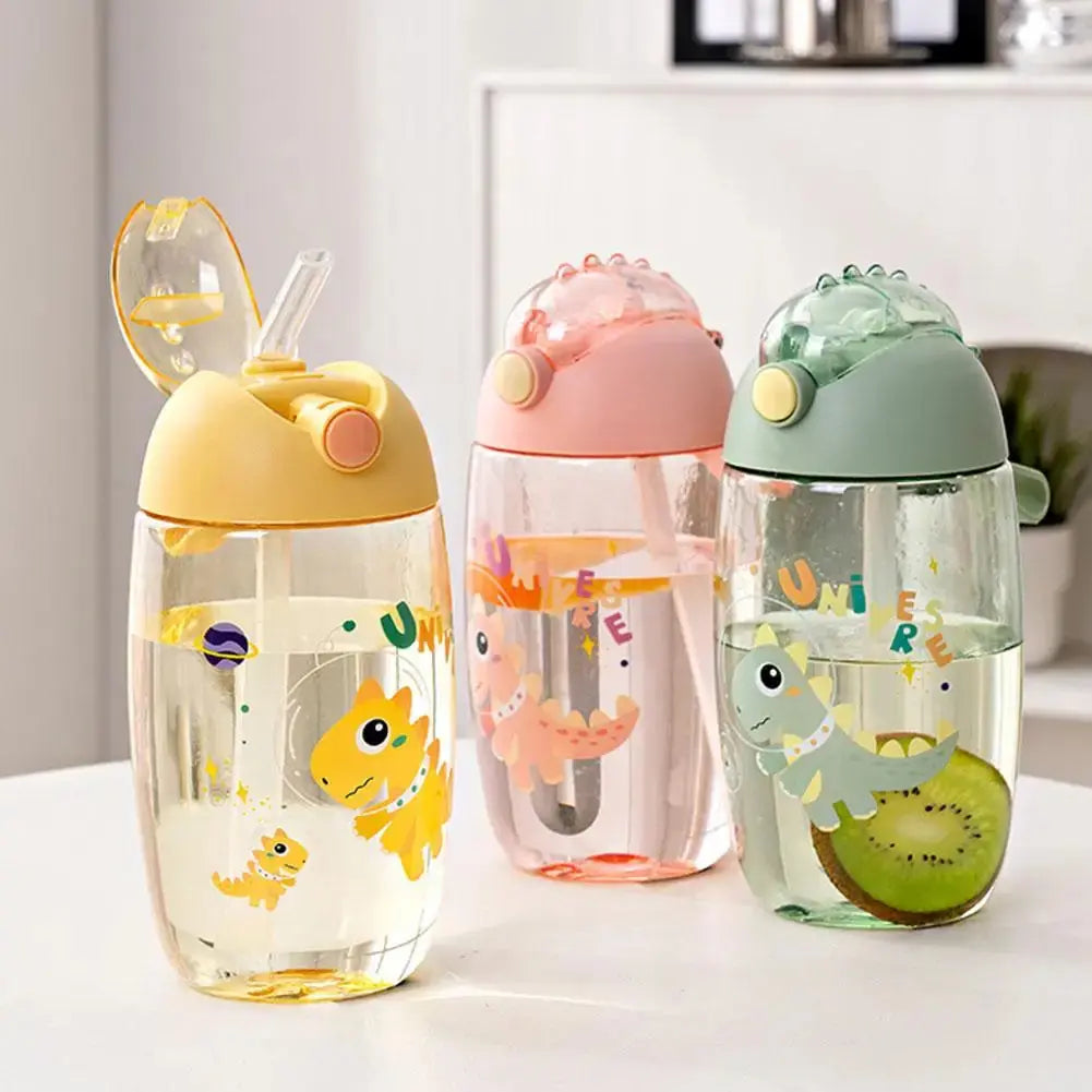 Gobelet Dinosaure Personnalisé 500ML, Gobelet plastique dinosaure 500ML, Gobelet personnalisé 500ML,  Children's Water Bottle For School Portable Cartoon Dinosaur Sippy Cup Creative Feeding Cup With Straws And Lids Drinkwar Gourde Bottle®