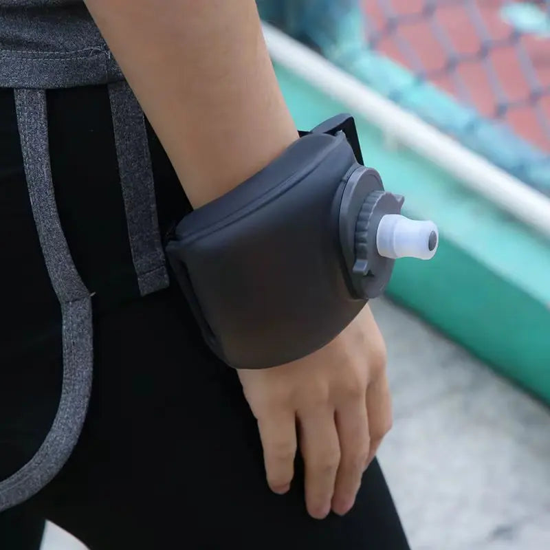 Gourde d'Eau Poignet de Main Sport Running (Noir) - Gourde Bottle®