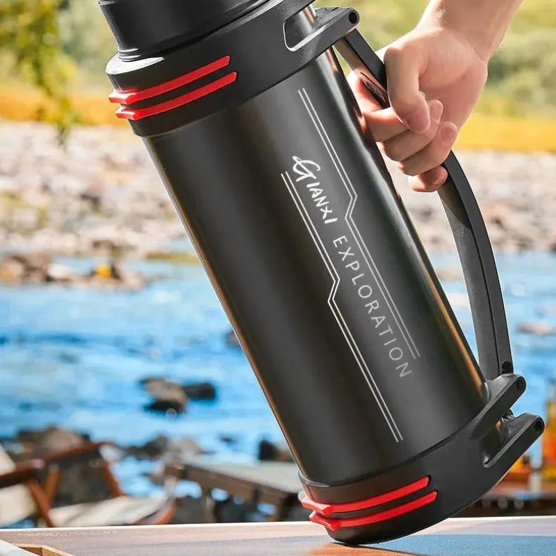 Thermos Vacuum Bottle est aussi conçu pour être durable et robuste. - Gourde Bottle
