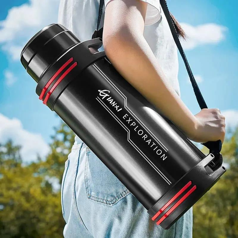 Thermos Vacuum Bottle est aussi conçu pour être durable et robuste. sans BPA - Gourde Bottle